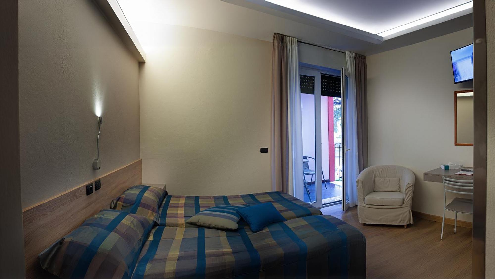 Hotel Savoia Lignano Sabbiadoro Exterior photo